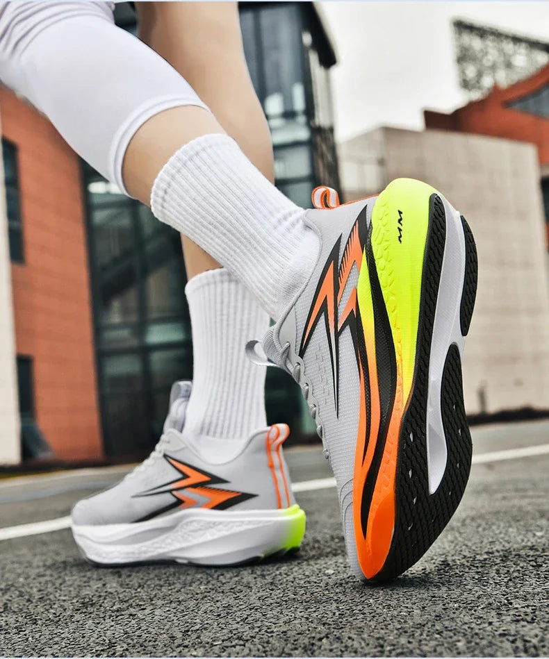 Men Women Carbon Plate Running Shoes Soft Cushion Shock Absorbing Sports Shoes Unisex Sneakers Light Anti-Slip Training Shoes