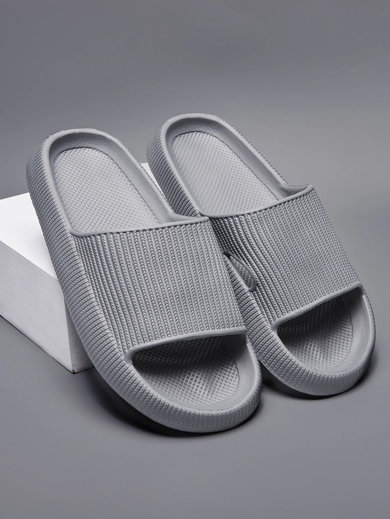 Slippers for Men and Women, Indoor Slippers for Home Use, Outdoor Wear, Non-Slip Beach Sandals