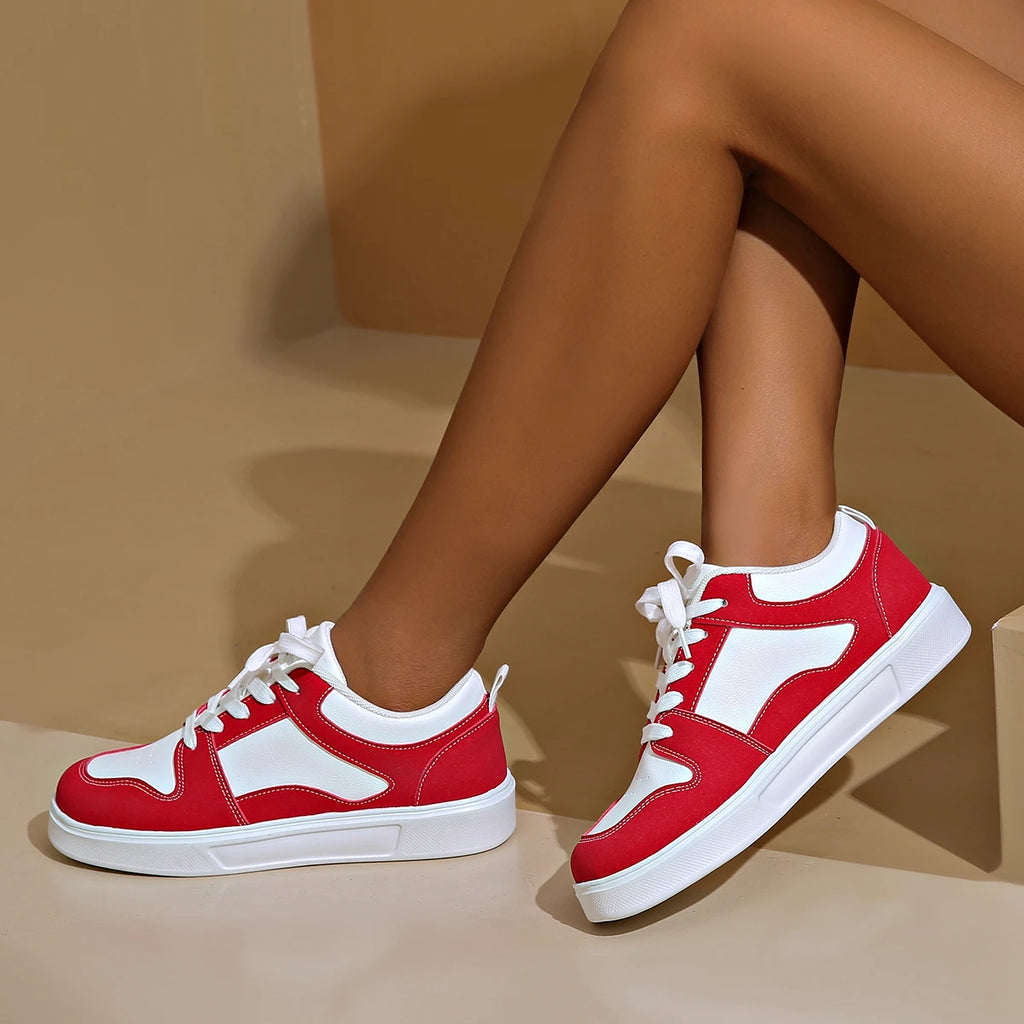 2024 White Red Sports Skate Shoes Ladies Large Size 42 Low Top Casual sneakers Ladies flat comfortable leather skates