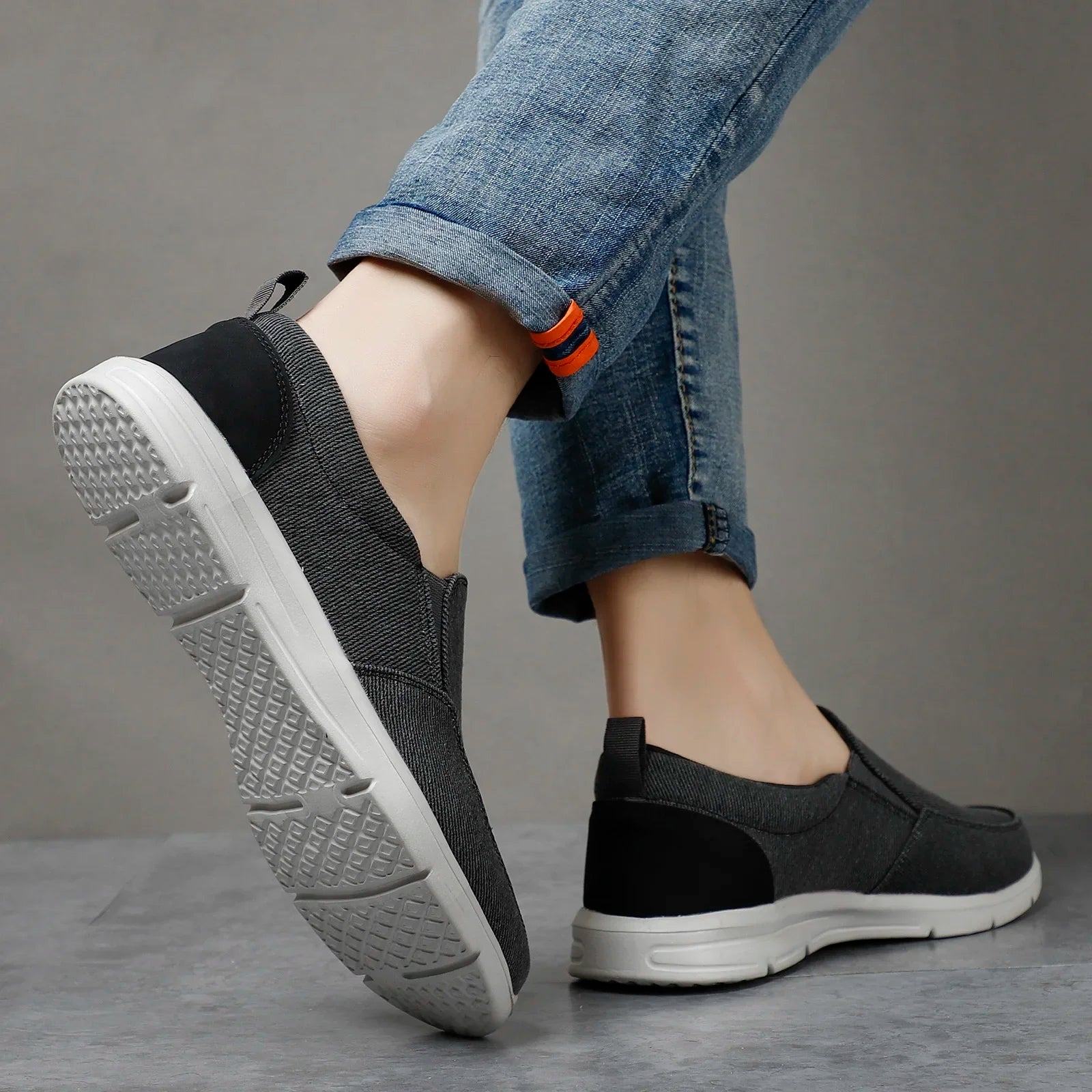 Men Casual Shoes Canvas Breathable Loafers Men Fashion New Male Comfortable Outdoor Walking Shoes Classic Loafers Men Sneakers