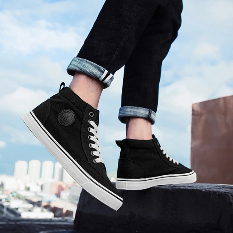 High Top Canvas Shoes Men Shoes Fashion Classics Casual Shoes Solid Color Lace Up Running Shoe High Quality Flat Male Sneakers