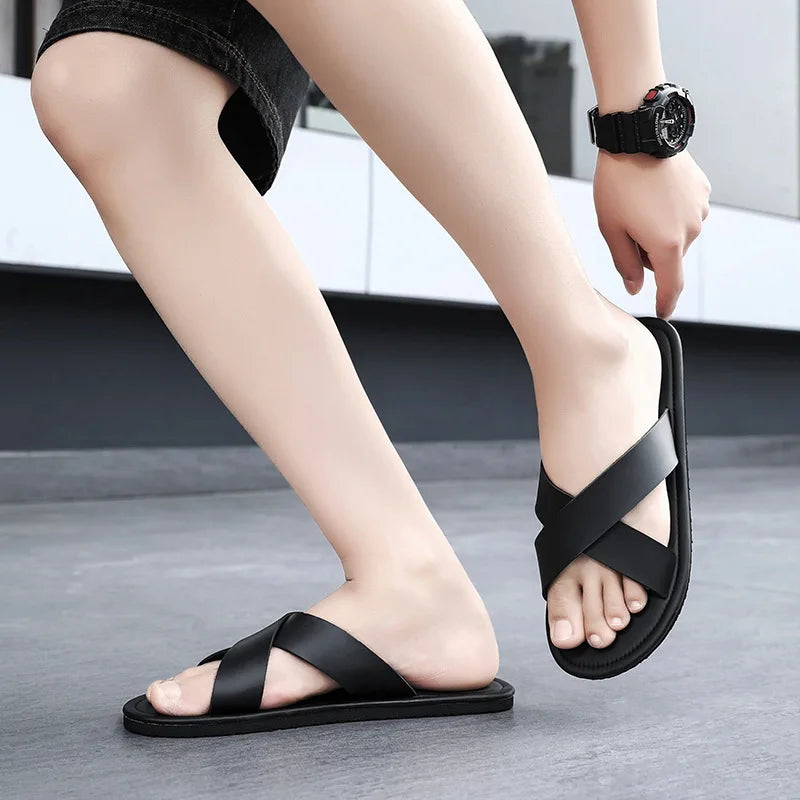 Men's Outdoor Slippers Beach Flat Flip-flop Slippers Summer Casual Slippers Indoor Home Men's Non Slip Shoes Breathable Sandals