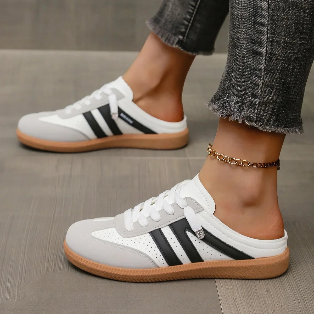 Women Mules Shoes Sports Round Toe Flat Female Footwear Casual Sneakers Clogs Platform Summer Slip on Creeper Baotou Slippers