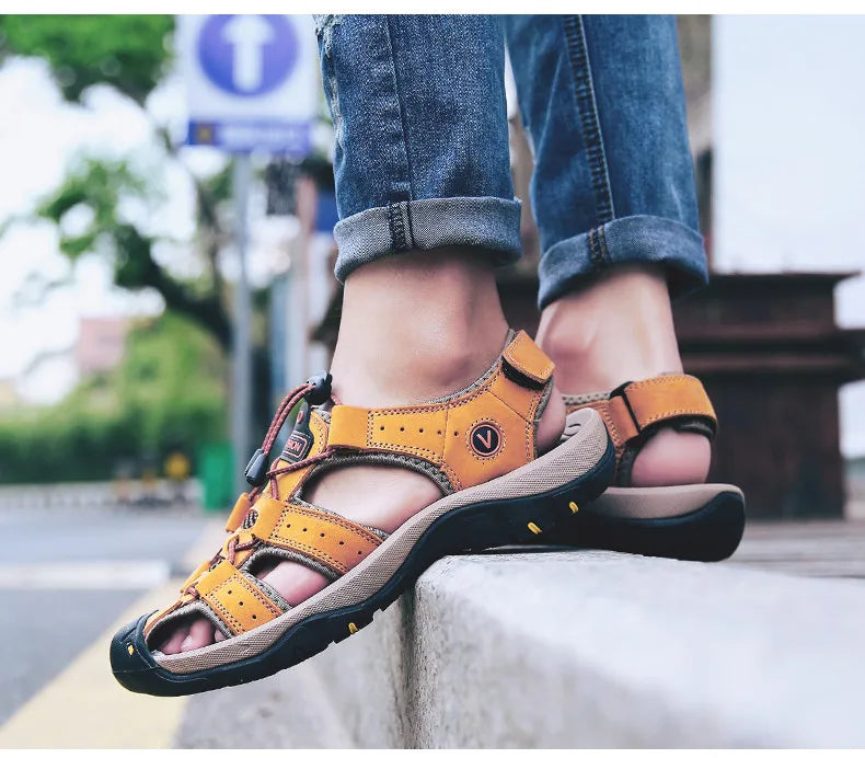 Men Summer Beach Sandals Outdoor Non-slip Wading Shoes Fisherman Leather Breathable Hiking Non-slip Sandals Sandalia Masculina