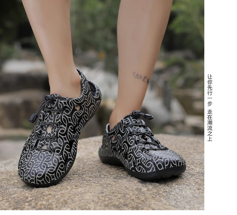 Men Sandals Brand Clogs Casual Shoes EVA Lightweight Sandles Man Colorful Shoes for Summer Beach Zapatillas Hombre