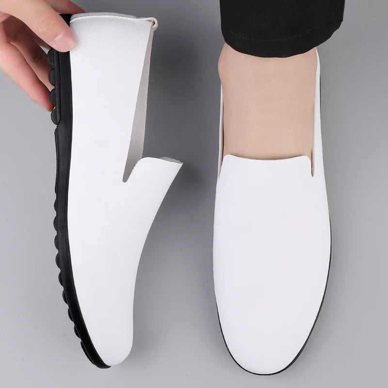 New Mens Casual Leather Shoes Handmade Lightweight Mens Loafers Moccasins Breathable Slip on Flats Soft-Soled Male Driving Shoes