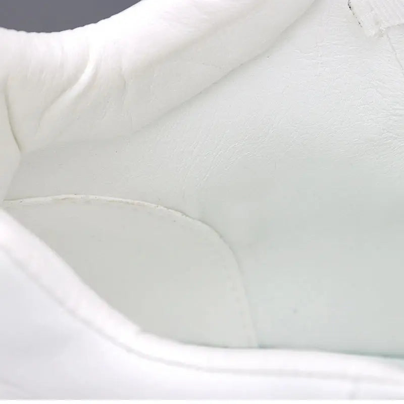 Luxury brand casual sneaker for men White high top air cushion sneakers Man Comfortable Soft Lace up botas masculino 2024