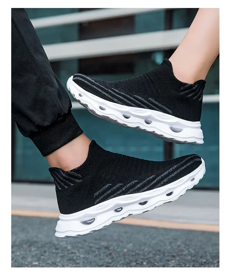 Hiking Shoes Men's Sports Running Black Running Shoes Breathable Mesh Women Lightweight Shock-absorbing Tennis Shoes Large Size