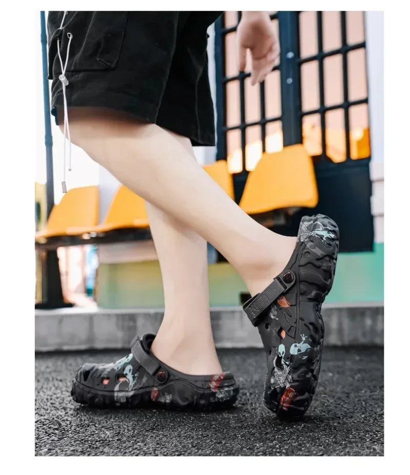 Plus Size 47 Summer Men Sandals Clogs Outdoor Garden Clogs Hole Shoes Male Casual Shoes Water Shoes Comfort Home Soft Slippers