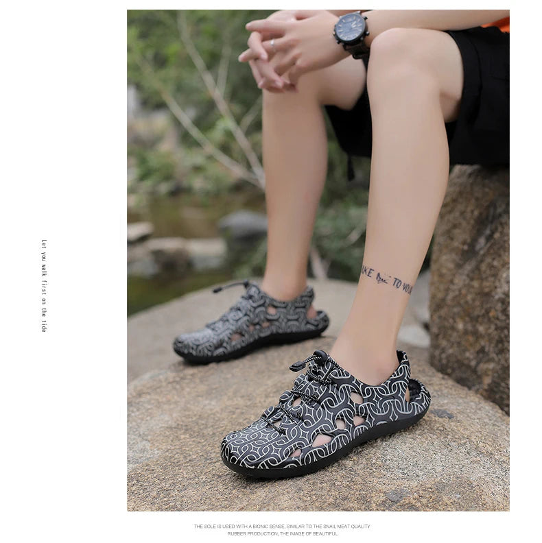 Men Sandals Brand Clogs Casual Shoes EVA Lightweight Sandles Man Colorful Shoes for Summer Beach Zapatillas Hombre