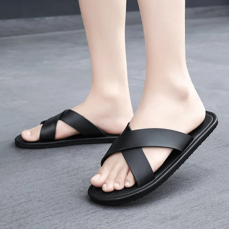 Men's Outdoor Slippers Beach Flat Flip-flop Slippers Summer Casual Slippers Indoor Home Men's Non Slip Shoes Breathable Sandals