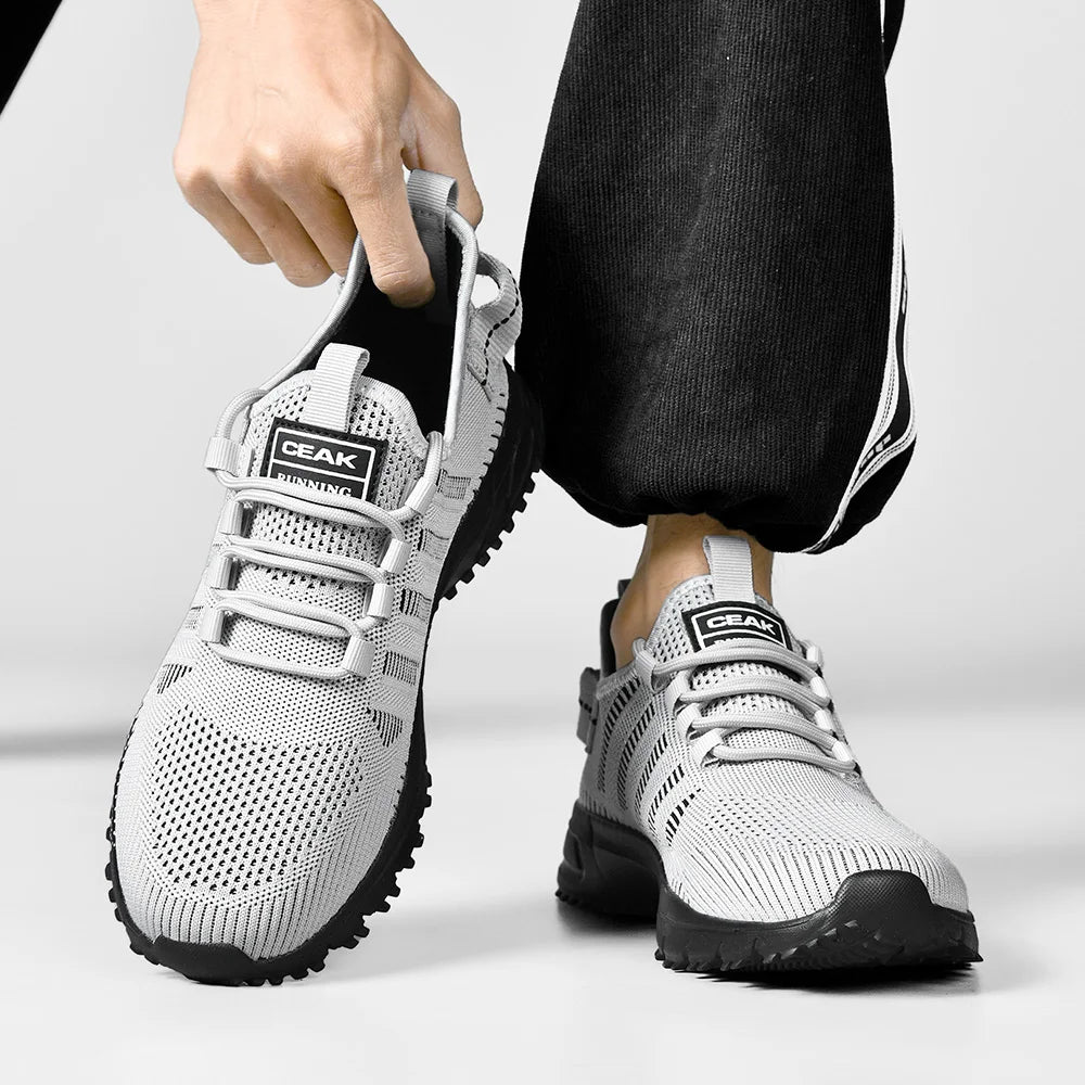 Men's lightweight sneakers summer new breathable anti-slip outdoor racing running shoes fashion Joker student speed sports shoes
