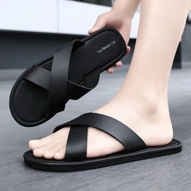 Men's Outdoor Slippers Beach Flat Flip-flop Slippers Summer Casual Slippers Indoor Home Men's Non Slip Shoes Breathable Sandals