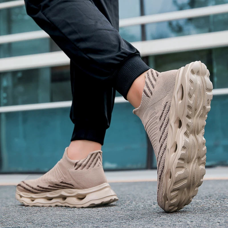 Hiking Shoes Men's Sports Running Black Running Shoes Breathable Mesh Women Lightweight Shock-absorbing Tennis Shoes Large Size