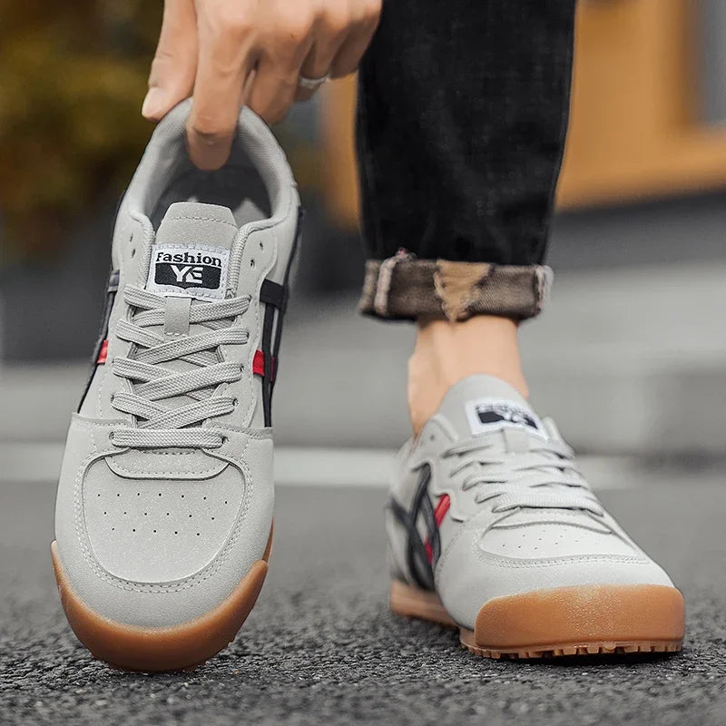 White Breathable Casual Shoes Men Canvas Shoes Korean Men Slip-on Couples Sneakers Comfortable Outdoor Walking Flats Shoes