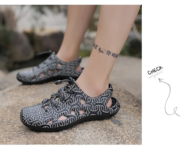Men Sandals Brand Clogs Casual Shoes EVA Lightweight Sandles Man Colorful Shoes for Summer Beach Zapatillas Hombre