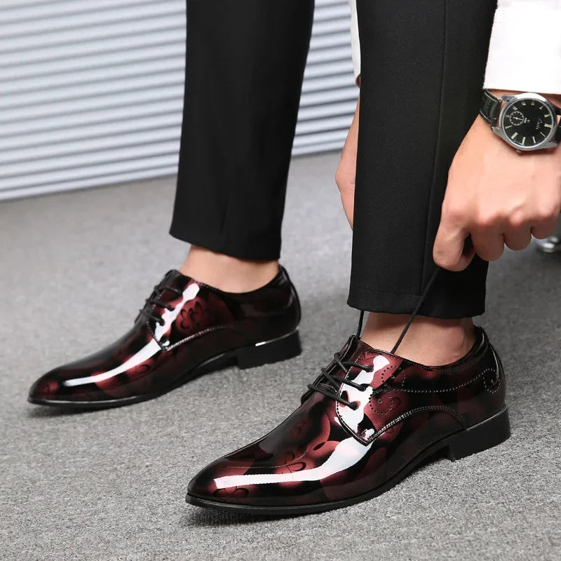 Luxury Men Oxford Shoes Retro Floral Pattern Men Dress Shoes Fashion Lace-Up Flats High Quality Business Men Party Wedding Shoes