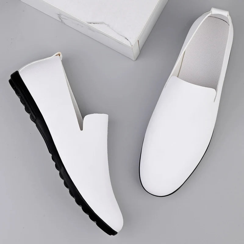 New Mens Casual Leather Shoes Handmade Lightweight Mens Loafers Moccasins Breathable Slip on Flats Soft-Soled Male Driving Shoes