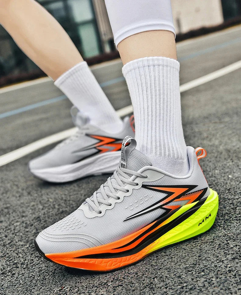 Men Women Carbon Plate Running Shoes Soft Cushion Shock Absorbing Sports Shoes Unisex Sneakers Light Anti-Slip Training Shoes