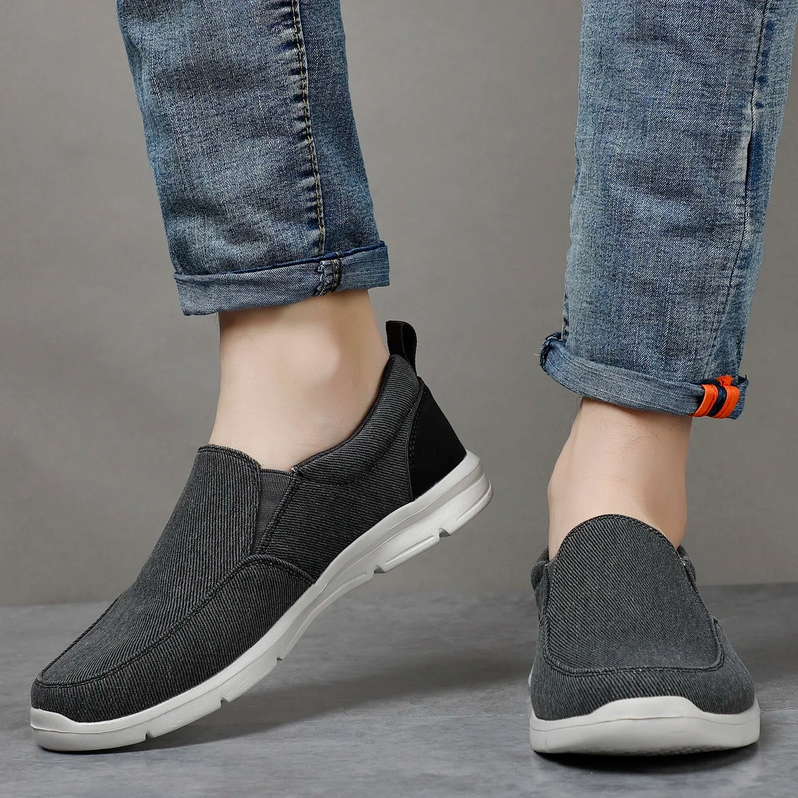 Men Casual Shoes Canvas Breathable Loafers Men Fashion New Male Comfortable Outdoor Walking Shoes Classic Loafers Men Sneakers