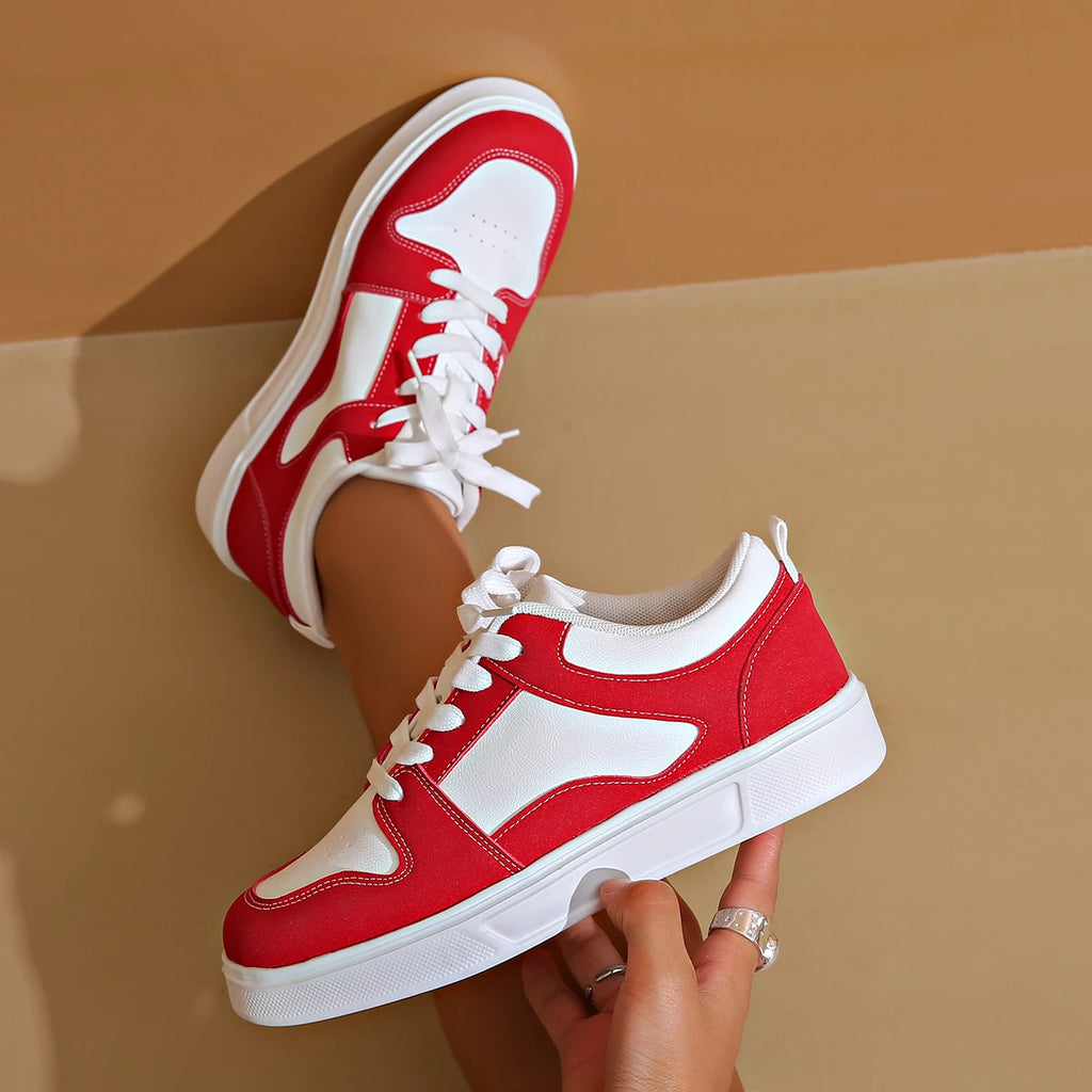 2024 White Red Sports Skate Shoes Ladies Large Size 42 Low Top Casual sneakers Ladies flat comfortable leather skates