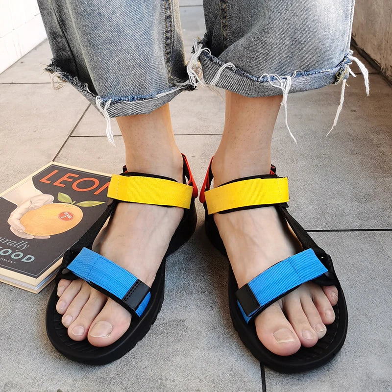 Men Sandals Summer fashion Beach Holiday Sandals Men Shoes New Outdoor Sneakers Male Retro Comfortable Casual Sandals Men