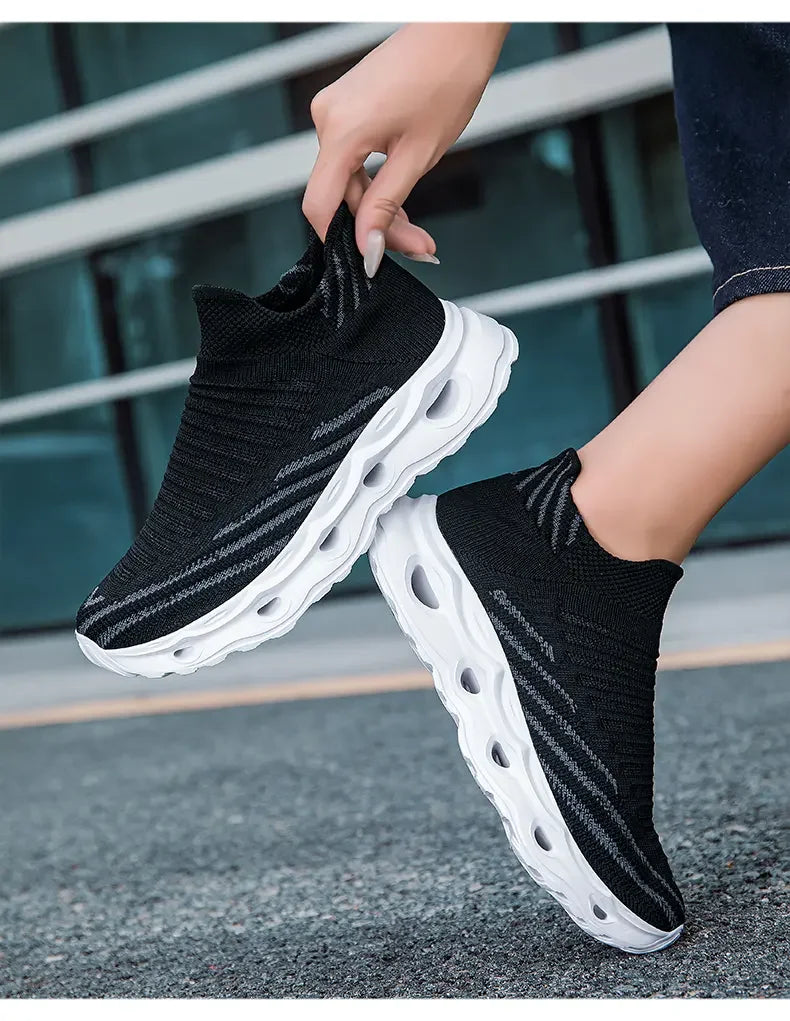 Hiking Shoes Men's Sports Running Black Running Shoes Breathable Mesh Women Lightweight Shock-absorbing Tennis Shoes Large Size