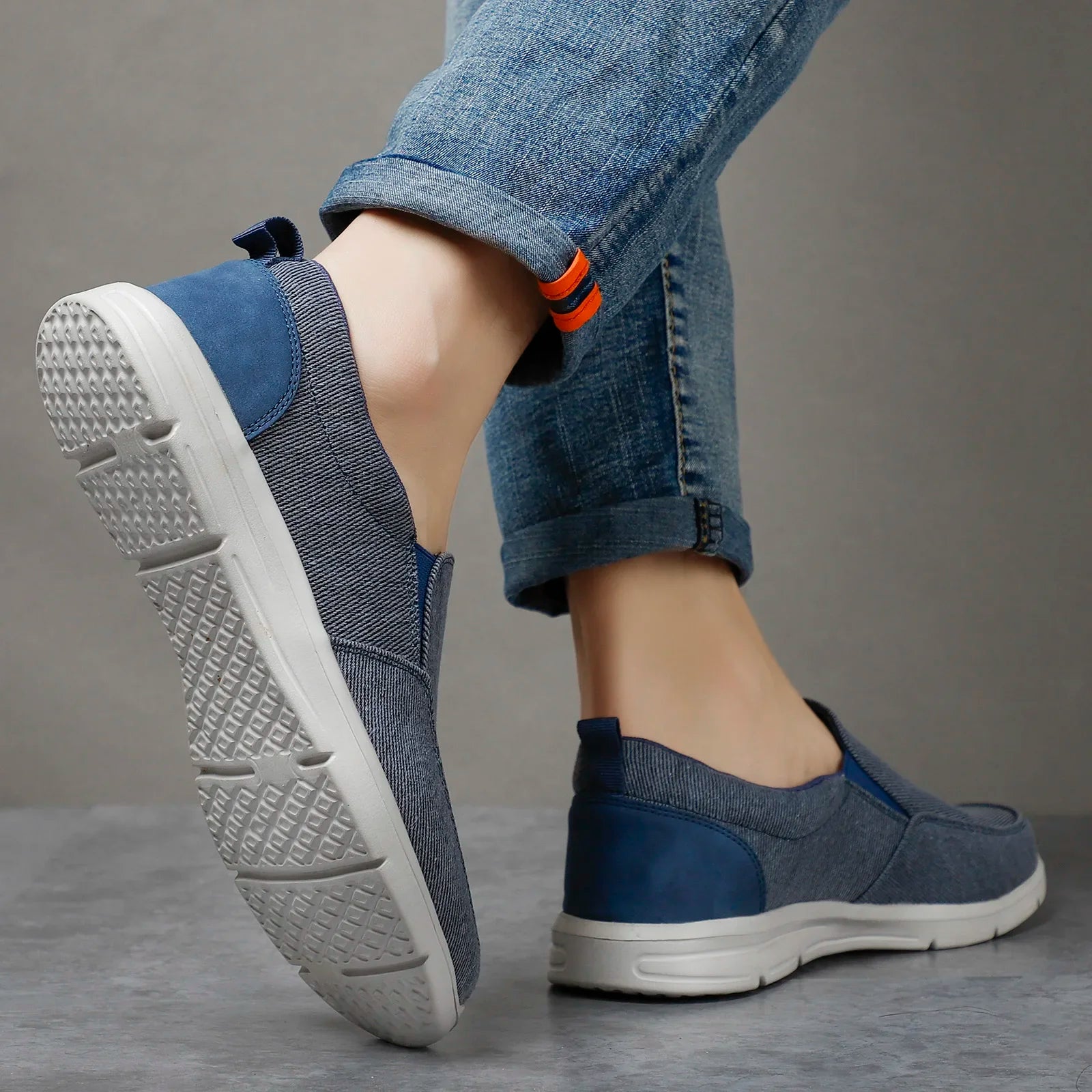 Men Casual Shoes Canvas Breathable Loafers Men Fashion New Male Comfortable Outdoor Walking Shoes Classic Loafers Men Sneakers