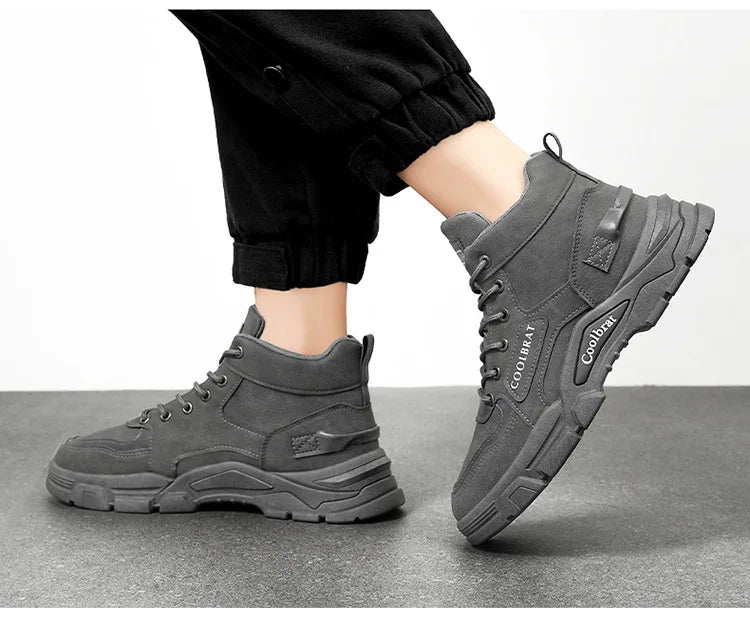 2026 new Men's High Top Boots Trendy Black Motorcycle Boots Outdoor Warm Platform Boots Men Lace-up Leather Boot Bota Masculina