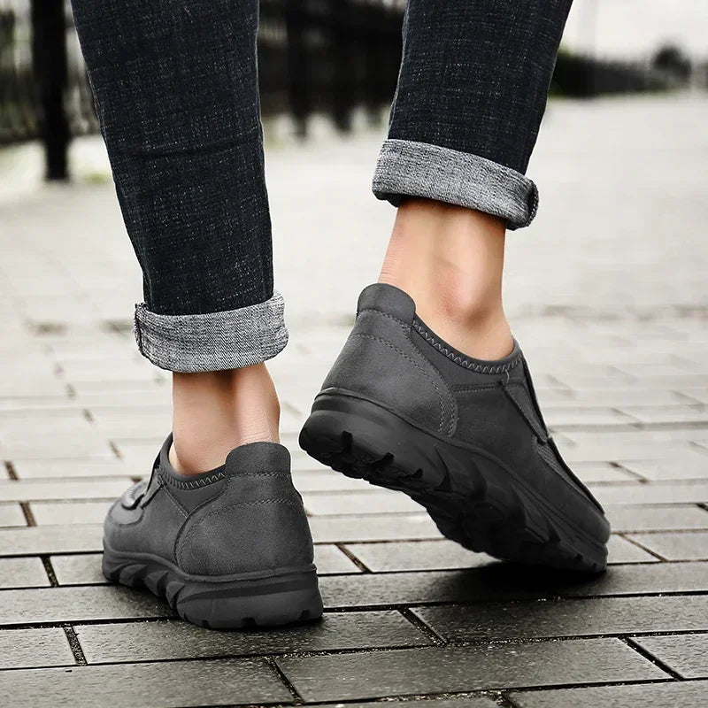 Leather Men Casual Shoes Comfortable Man Walking Runnning Sneakers Breathable Man Loafers Slip on Driving Shoes Zapatos Size 48