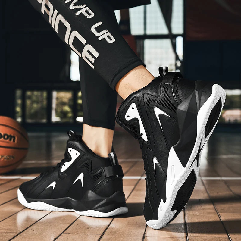 Men's plus size casual sneakers Four seasons breathable light outdoor basketball shoes fashion youth Joker sports running shoes