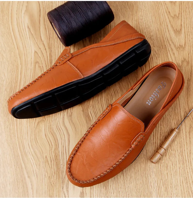 Men Loafers 2025 New Leather Shoes Men‘s Casual Shoes Moccasins Breathable Sneakers Men Driving Shoes Comfort Flats Plus Size 48