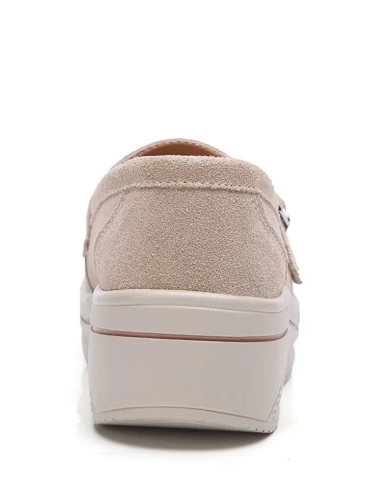 Women Flats Elegant Skateboard Shoes White Sneakers Thick Sole Inner Height Increasing Vulcanized Shoes For Men And Women