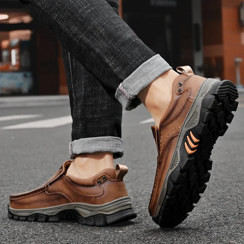 Retro Style Leather Loafers Mens Comfort Casual Shoes Breathable Male Driving Footwear Moccasin Travel Climbing Camping Footwear