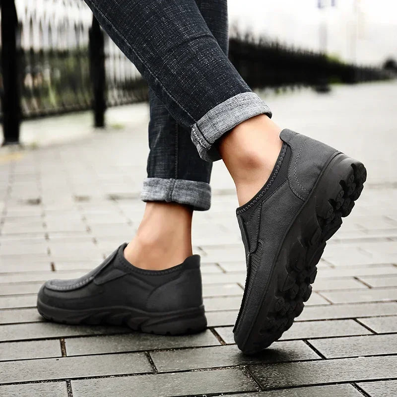 Leather Men Casual Shoes Comfortable Man Walking Runnning Sneakers Breathable Man Loafers Slip on Driving Shoes Zapatos Size 48