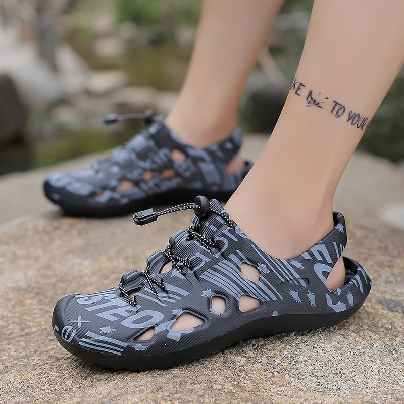Men Sandals Brand Clogs Casual Shoes EVA Lightweight Sandles Man Colorful Shoes for Summer Beach Zapatillas Hombre