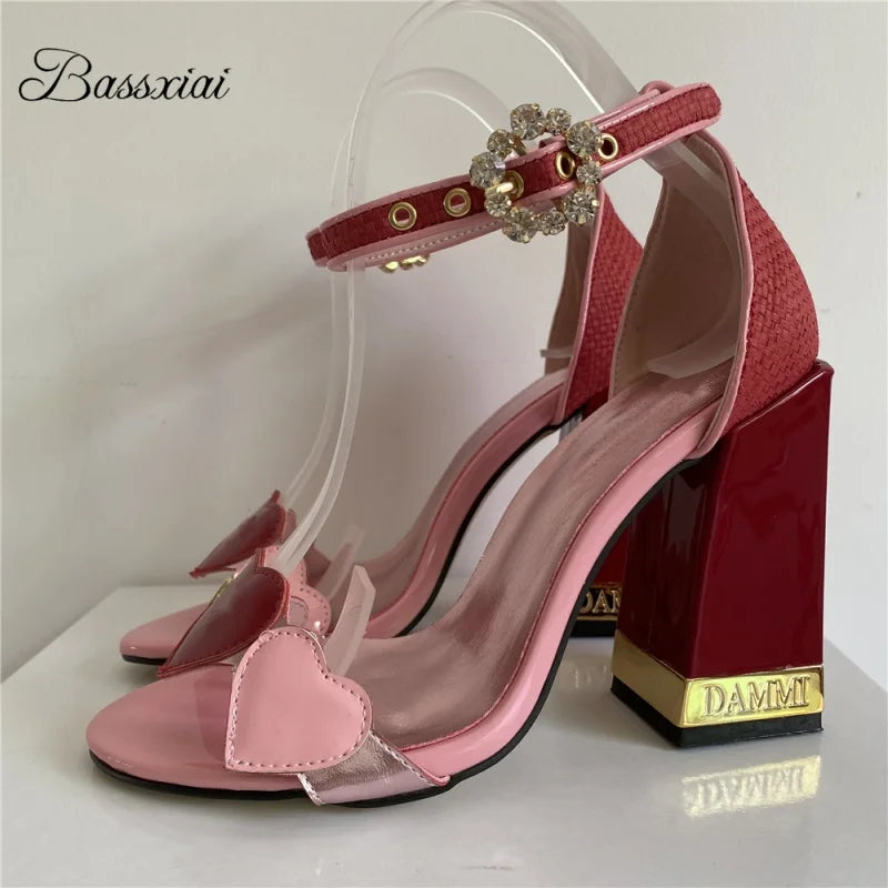 Sweet Love-heart One-Strap Sandals Women Letter Square Heel Open Toe Crystal Buckle Banquet Shoes For Girls Summer
