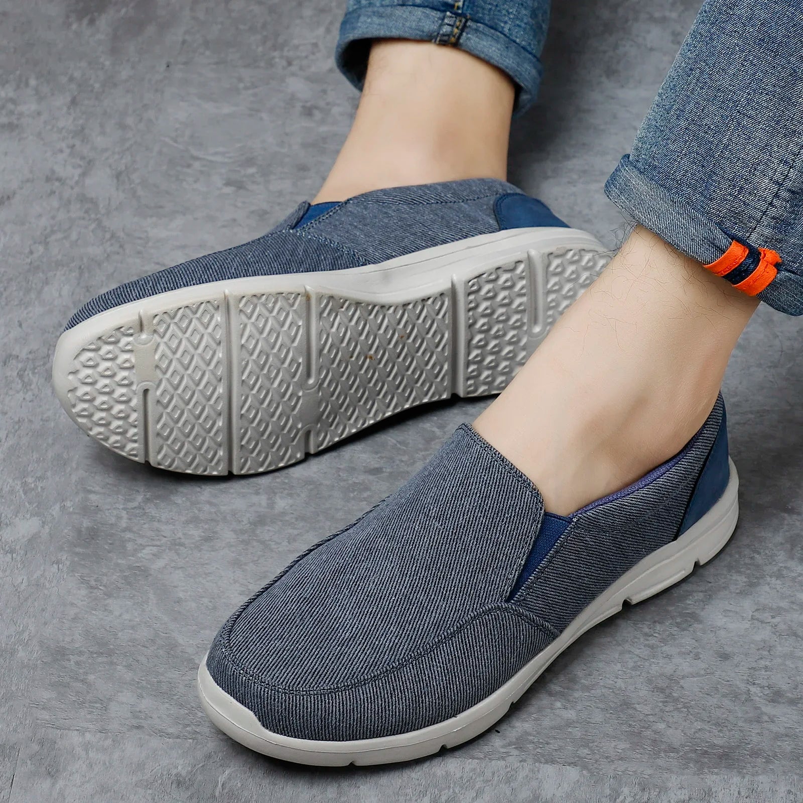 Men Casual Shoes Canvas Breathable Loafers Men Fashion New Male Comfortable Outdoor Walking Shoes Classic Loafers Men Sneakers