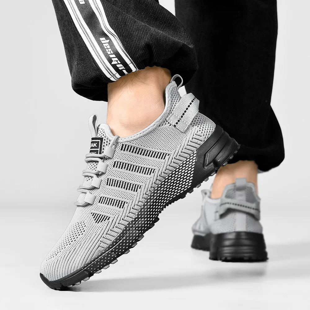 Men's lightweight sneakers summer new breathable anti-slip outdoor racing running shoes fashion Joker student speed sports shoes