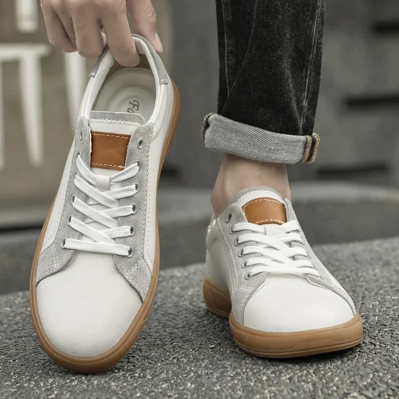2025 New Luxury Cow Leather Casual Outdoor Sneakers for Men Flat Designer Antiskid Walking Shoes Fashion Lace-Up Oxford Shoes