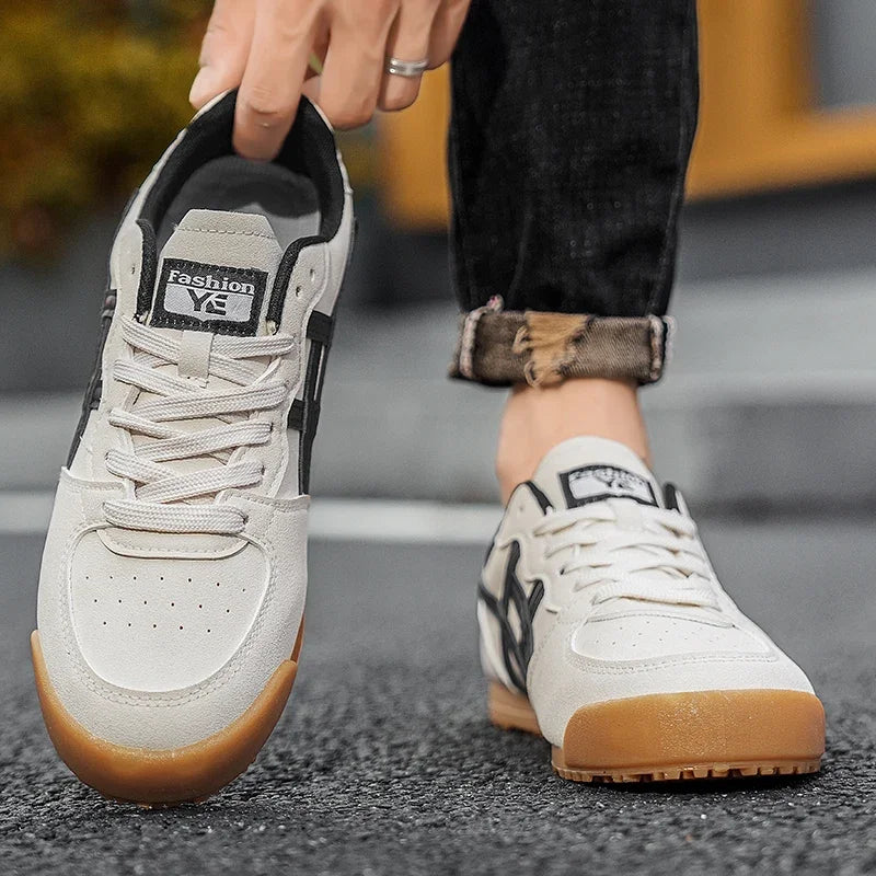 White Breathable Casual Shoes Men Canvas Shoes Korean Men Slip-on Couples Sneakers Comfortable Outdoor Walking Flats Shoes