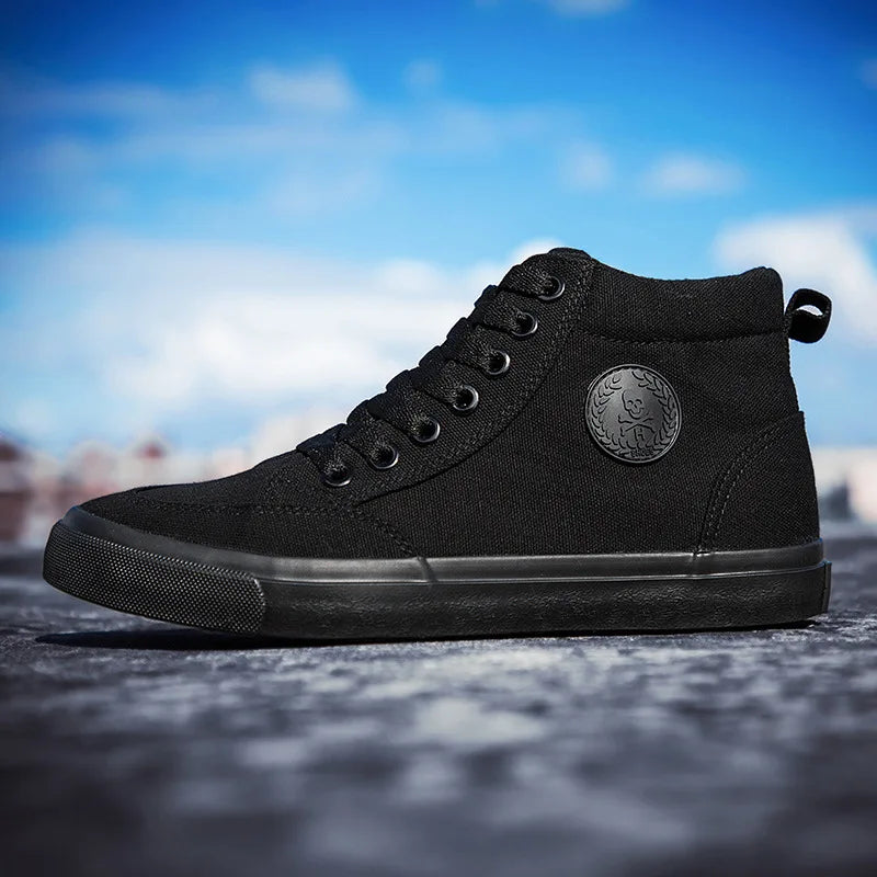 High Top Canvas Shoes Men Shoes Fashion Classics Casual Shoes Solid Color Lace Up Running Shoe High Quality Flat Male Sneakers