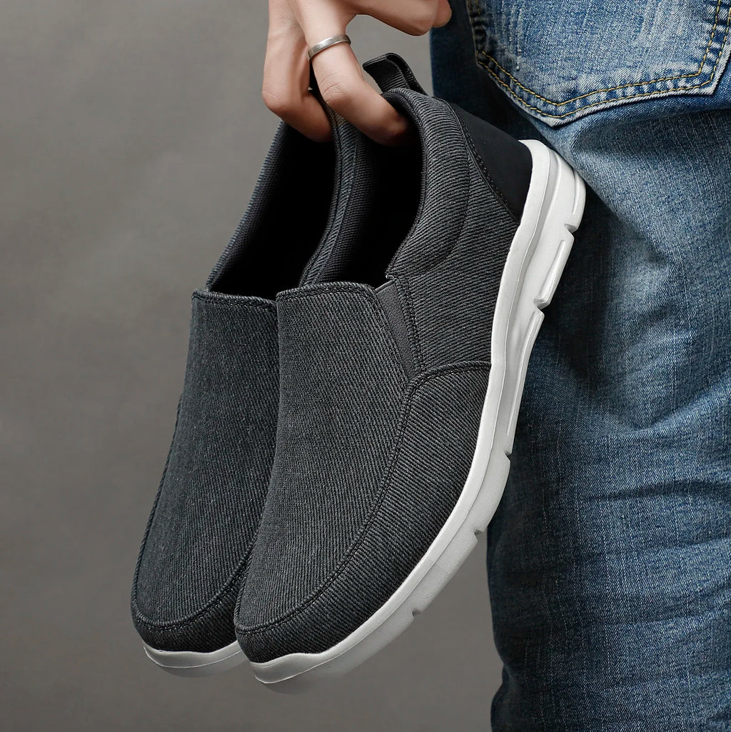 Men Casual Shoes Canvas Breathable Loafers Men Fashion New Male Comfortable Outdoor Walking Shoes Classic Loafers Men Sneakers